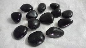 Wholesale Polished Black Polymer Coated Natural <b>Stone</b> Shiny Pebbles Waterproof for Garden Landscaping and <b>Paving</b> - Product Image 3