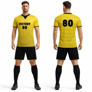 Conjunto de Uniforme de Fútbol Personalizado en Amarillo para Hombre, Equipación Deportiva Transpirable para Entrenamiento y Partido con Impresión de Números - Product Image 1