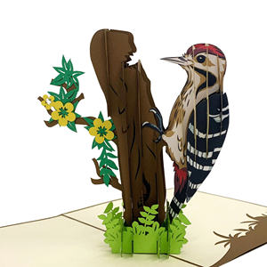 Éxito de Ventas: Adorno de Papel 3D con Diseño Personalizado de Pájaro Carpintero, Hecho a Mano en Hanói, Regalo para San Valentín, Bodas o con Temática Animal - Product Image 1