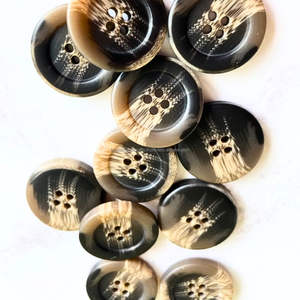 Botón de Cuerno de Búfalo Negro Personalizado con Tono Blanco Natural, Accesorio de Moda Único de la India - Product Image 4