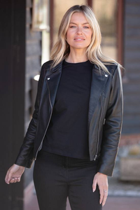 Veste en cuir de vache pour femmes de haute qualité en gros, mode d'hiver, respirante, unie, teinte, tricotée, personnalisable - Product Image 4