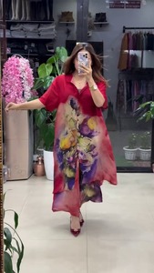 ชุดเดรสลำลองสไตล์ตะวันตกพิมพ์ลายดอกไม้น่ารักแฟชั่นใหม่ประจำฤดูร้อนปี 2026 ของ AARYA  แบบหลวมๆ ความยาวปานกลาง ซักได้ แขนสั้นสำหรับผู้หญิง - Product Image 3