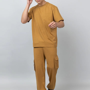 Camiseta de Manga Corta con Cuello Redondo y Color Mostaza para Hombre, con Pantalones Cargo a Juego, Corte Holgado, Transpirable, Conjunto Deportivo Informal - Product Image 4