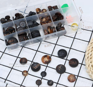 Venta al por mayor personalizado 4 agujeros resina botón camisa botón - Product Image 1