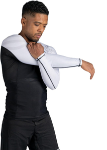 Ensemble Rash Guard MMA Personnalisé de Qualité Supérieure – Fournisseur de Maillots et Shorts de Compression à Séchage Rapide avec Marque Privée - Product Image 3