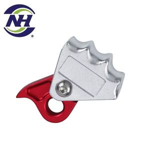 อุปกรณ์จับยึดเชือกนิรภัยคุณภาพสูง อลูมิเนียมอัลลอยด์ 90 มม. ชุบอโนไดซ์ ป้องกันการตก พร้อมเชือกขนาด 16 มม. ผลิตภัณฑ์พรีเมียม NAL HON น้ำหนัก 218 กรัม - Product Image 3