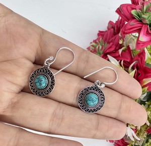 Boucles d'oreilles en turquoise naturelle, plaquées argent, faites à la main, avec pierres précieuses, style pendantes, pour femmes - Product Image 4