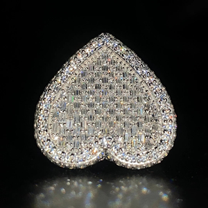 Anillo de lujo con moissanita en forma de corazón, diseño pavé completo con piedras brillantes, joyería llamativa, elegante y atrevida. - Product Image 1