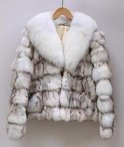 Abrigo de Piel Sintética Grueso de Invierno con Logotipo Personalizado, Chaqueta Corta de Piel Artificial con Capucha, Chaquetas de Piel Sintética para Mujer - Product Image 5