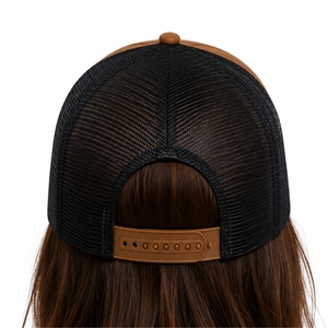 Casquette Trucker Unisexe en Maille de Qualité Supérieure, Dos en Maille Respirant, Broderie Personnalisée Premium, Bande Réglable - Product Image 4
