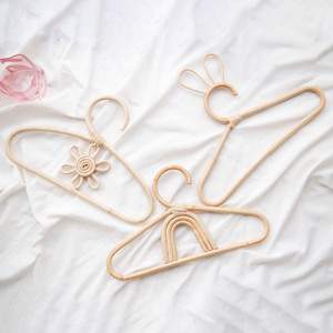 ที่แขวนและตะขอแขวนเสื้อผ้าเครื่องตกแต่งบ้านเครื่องเรือนหวาย - Product Image 1