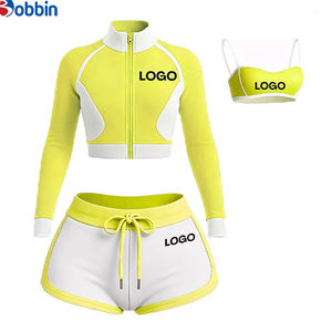 Ensemble 3 pièces tendance pour femme : survêtement d'été, veste et short de sport contrastants, style streetwear personnalisé – Nouvelle collection à succès - Product Image 3