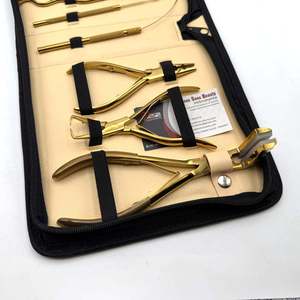 Kit d'outils de pose d'extensions capillaires à micro-anneaux et à bandes adhésives en acier inoxydable plaqué or de qualité supérieure avec étui crème personnalisé et logo - Product Image 2