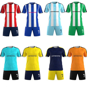 Conjunto de Uniforme de Fútbol Transpirable, Camiseta y Pantalones Cortos, Ropa Deportiva para Equipos, Tejido de Secado Rápido, Atuendo Cómodo en Oferta - Product Image 4