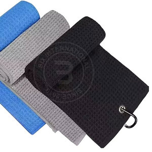 Toalla de golf tipo waffle de tela suave, absorbente y duradera de calidad premium para limpieza deportiva y uso diario. - Product Image 2