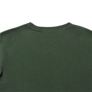 T-shirt court OEM en gros pour femme, 180 g/m², coupe ajustée, épaules tombantes, effet vieilli, déchiré, haute qualité, pour l'été et les loisirs - Product Image 3
