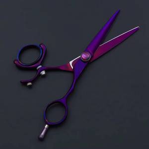 Ciseaux de coiffure professionnels en acier inoxydable 440C, lame tranchante, manche moyen, pour droitiers, usage en salon, finition violette, réutilisables - Product Image 5