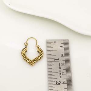 Boucles d'oreilles créoles unisexes en forme de cœur chrétien plaqué or antique, style vintage, bijoux de mode en alliage de laiton, cadeau - Product Image 6