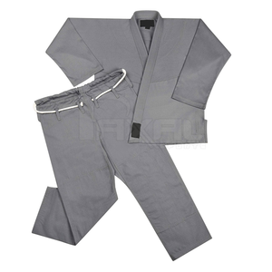 Uniforme de Karate de Alto Rendimiento, Conjunto de Gi Blanco con Construcción Reforzada y Cinturón Rojo Ajustable para Entrenamiento Diario - Product Image 1