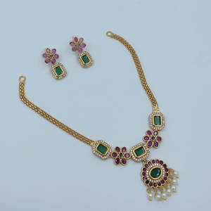 JeweleMarket 10575661PGR Parure de collier de créateur avec diamants américains, pierres Pota, pierres autrichiennes et perles pour occasions nuptiales, de qualité supérieure - Product Image 1