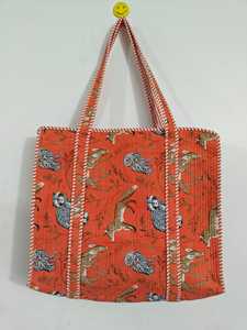 Sac fourre-tout matelassé bohème fait main en toile Kantha imprimée, réversible, avec broderie ouverte, sac à bandoulière ethnique pour femme - Product Image 4