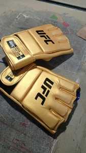 Guantes de MMA UFC Gold, de Cuero PU, con Cierre de Gancho y Bucle, Oficiales para Combate, Unisex para Adultos, Antideslizantes y Transpirables - Product Image 2