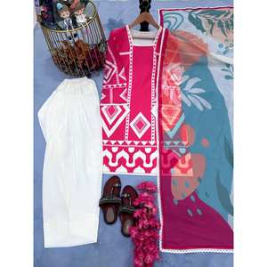 Conjunto de ropa de fiesta de diseñador para mujer con estampado digital elegante y elegante - Product Image 2