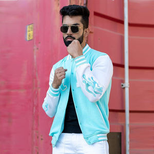 Chaqueta Varsity para Hombre, Último Diseño, con Capucha Frontal y Cuello Alto, Bordado Chenille, 100% Lana, Ecológica y Moderna - Product Image 5