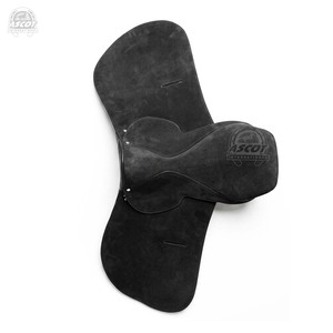 Silla de montar Polo al por mayor de cuero de gamuza, estilo inglés, juego completo con estribos de hierro, correas y cincha, en negro y marrón. - Product Image 4