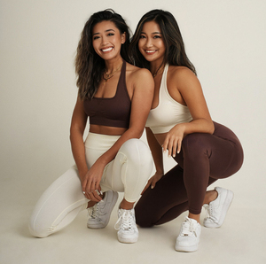 Conjunto Deportivo de Yoga de 2 Piezas para Mujer, Estilo Nuevo, de Alta Sujeción, Secado Rápido, Transpirable, Cuello en U, Tirantes Ajustables, Leggings y Sujetador Deportivo Sin Costuras - Product Image 3