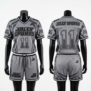 Ensemble maillot et short de football pour femmes, 150 GSM, polyester premium, maille noire avec empiècements dorés sur les côtés, logo personnalisé, ensembles pour femmes - Product Image 3