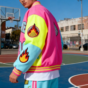 Veste universitaire streetwear en gros pour hommes, en laine avec manches en cuir, style baseball, broderie hip-hop, veste d'automne - Product Image 4