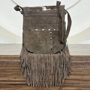 Sac à main élégant de luxe en cuir de vachette véritable de haute qualité avec rabat et franges, fabriqué sur mesure en daim, pour femmes - Product Image 6