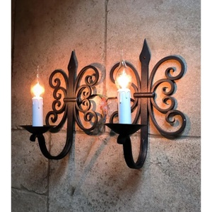 โคมไฟติดผนังเหล็กขายดีที่สุด พร้อมลวดลายสลักประณีตสำหรับตกแต่งบ้าน - Product Image 3