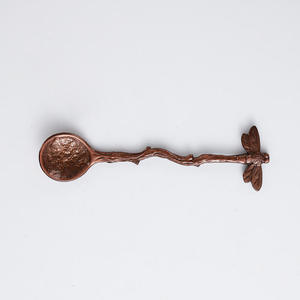 ช้อนโลหะแกะสลักลายโบราณสไตล์เรโทร สำหรับแยม น้ำผึ้ง ไอศกรีม ของหวาน เหมาะสำหรับงานปาร์ตี้และเสิร์ฟกาแฟ - Product Image 2