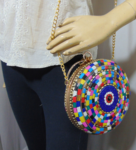 Sac à main ethnique vintage fait main en métal avec mosaïque de pierres et rabat en forme de coquille Lowellcraft.com BRC06717 de Delhi pour femmes - Product Image 4