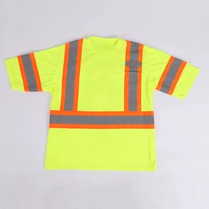 เสื้อยืดสะท้อนแสงเพื่อความปลอดภัยบนท้องถนน เสื้อผ้าสะท้อนแสงสำหรับงานรักษาความปลอดภัย  รับสกรีนโลโก้ ชุดยูนิฟอร์มเจ้าหน้าที่รักษาความปลอดภัย เสื้อทำงานสีดำระบายอากาศได้ดี - Product Image 4