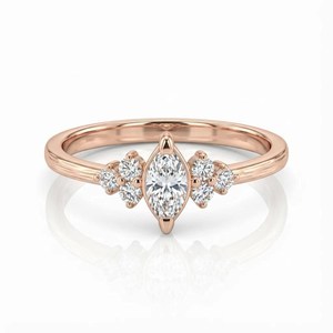 Bague de fiançailles délicate en or rose 14K 18K avec diamant de laboratoire, style marquise, style cluster unique, pour femme - Product Image 1