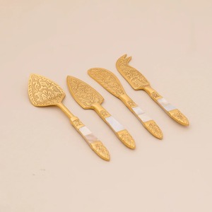 Elegante Juego de Cubiertos de Metal Dorado con Grabado Floral, Cubertería para Bodas, Resistente al Óxido, Apto para Lavavajillas - Product Image 1