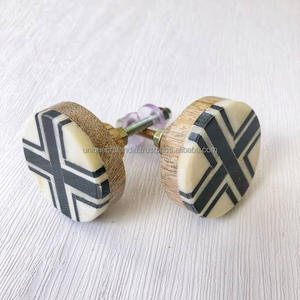 Bouton de porte de chambre en résine et en bois pour accessoires de meubles de luxe au meilleur prix - Product Image 1