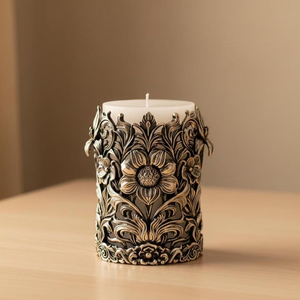 Candelabro Floral Escultural de Hierro (Acabado Antiguo) Hecho a Mano, Decoración Natural para el Hogar en Navidad - Product Image 3