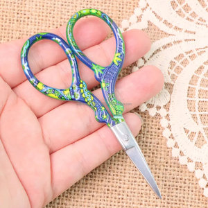 Mini Tijeras Doradas para Coser, Cortador de Hilo de Precisión, Venta al por Mayor de Fábrica - Product Image 6