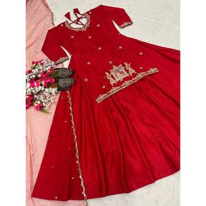 Fantaisie Top Lehenga avec Séquence Multi Aiguille Broderie Travail Robes Élégantes pour Femmes - Product Image 5