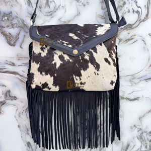 Nouveau sac à main à franges fait main par un designer, style bohème, vintage, léger et compact pour femmes - Product Image 1