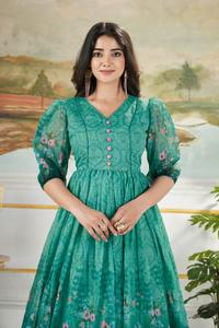 Vestido de Verano 2026, Nuevo, Bonito, Informal, con Estampado Floral, Hasta la Rodilla, Estilo Occidental, para Mujer, Talla Grande, Cuello en V, Tela de Muselina, Mangas con Volantes - Product Image 4