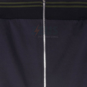 เสื้อแจ็คเก็ตเทรนนิ่งผู้ชายแบบใหม่ ราคาส่ง คุณภาพดี รับสกรีนโลโก้ เสื้อแจ็คเก็ตเทรนนิ่งผู้ชายสำหรับฤดูหนาว - Product Image 5