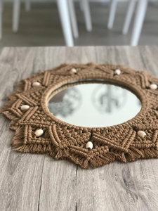Espejo Redondo de Pared de Macramé Estilo Boho Marrón, Hecho a Mano con Cuerda de Algodón, Decorativo para Colgar en la Sala de Estar, Decoración del Hogar, Diseño Geométrico Circular - Product Image 4