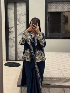 Gaun Lehenga Saree Desain Prancis dengan Blus Panjang dan Bordir Berat untuk Musim Pernikahan dan Pakaian Pesta - Product Image 3