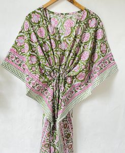 Robe longue maxi en coton imprimé à la main indienne, style kaftan, à motifs floraux, pour la plage, la nuit ou les futures mamans - Product Image 3