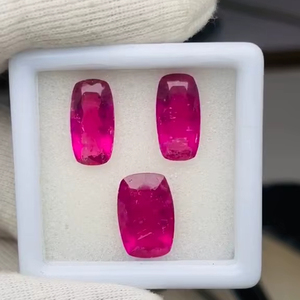 Juego de 3 piezas de rubelita natural de buena calidad y un brillo excelente con un color rojo impecable, corte y pulido perfectos a buen precio. - Product Image 5